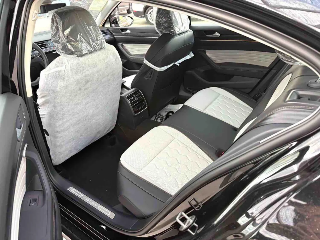 Volkswagen 2026 Magotan 2.0TSI 380TSI 30 million selected luxury automatic gear 3