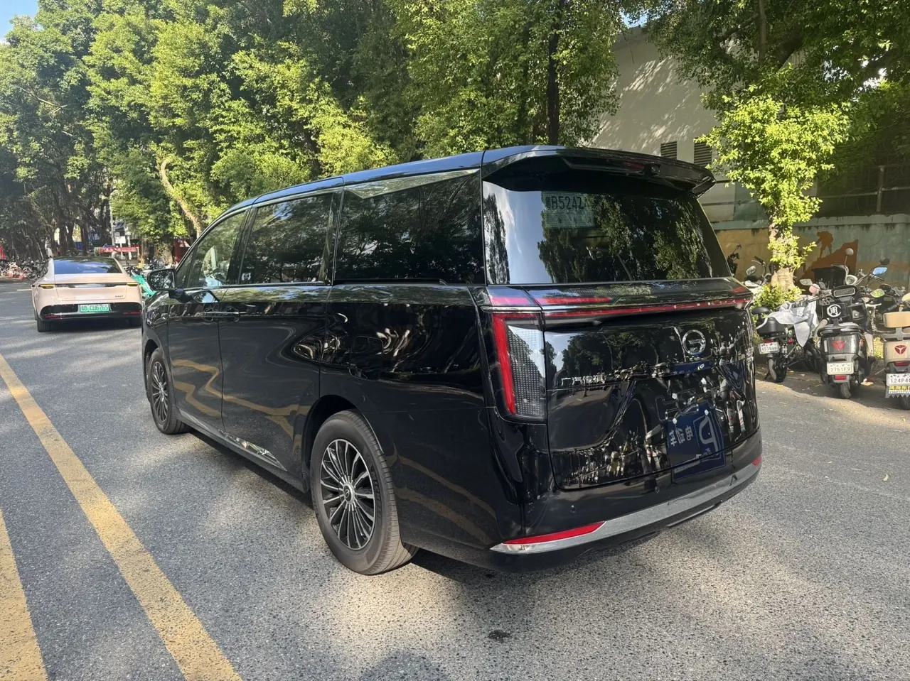 Chuanqi 2026 yearning for M8 PHEV L 1.5T 4-wheel Max automatic gear 8