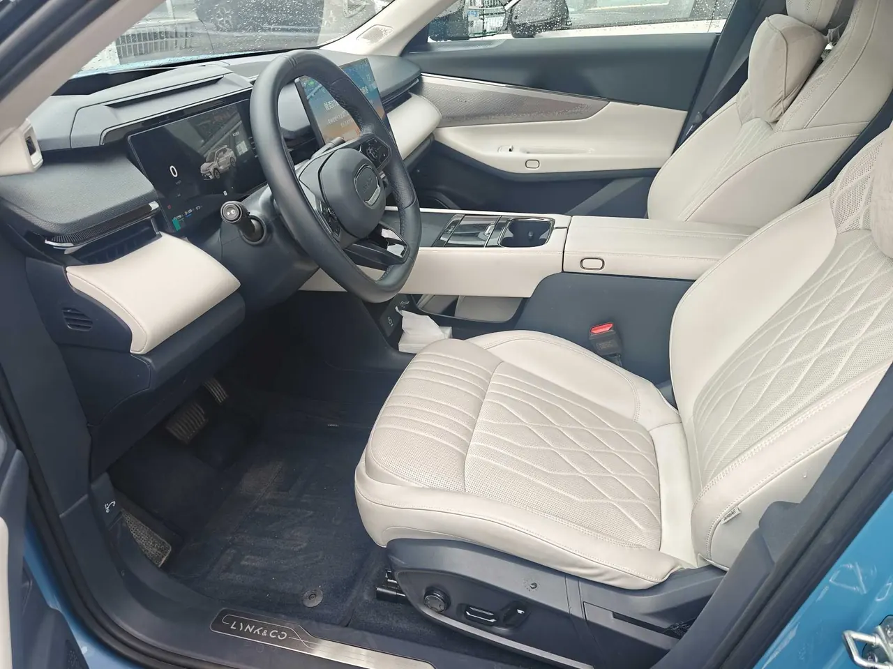 LYNK&amp;CO 2026 LYNK&amp;CO 08 EM-P 1.5T 210 Four-wheel Drive Performance Ultra H7 Automatic Gear 5