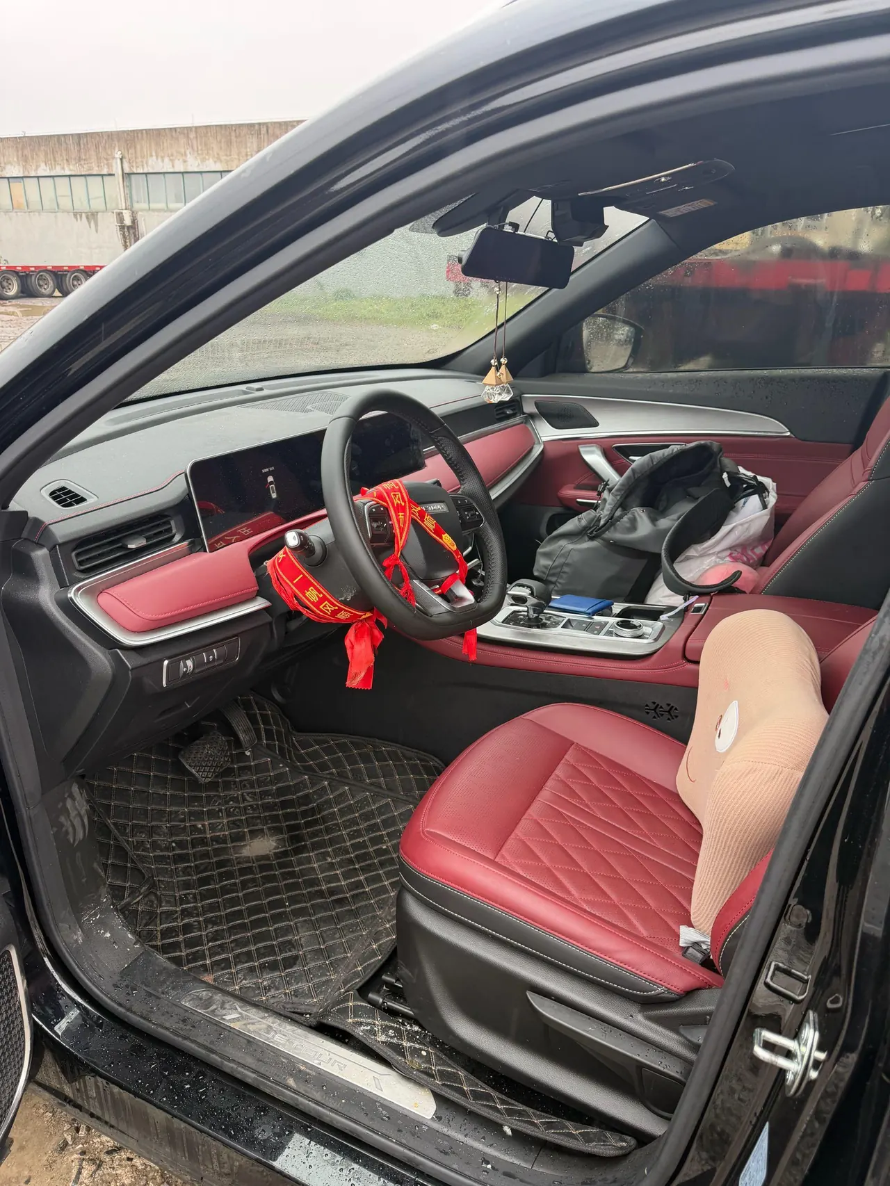 Jetour 2024 X70 PLUS 1.5T Champion Edition PRO5 Automatic Gear 3