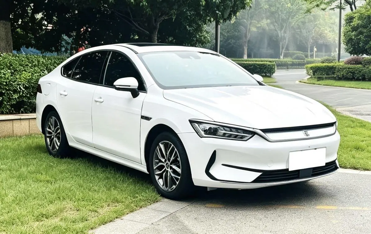 BYD 2021 Qin PLUS EV 500KM Luxury Automatic Gear 3