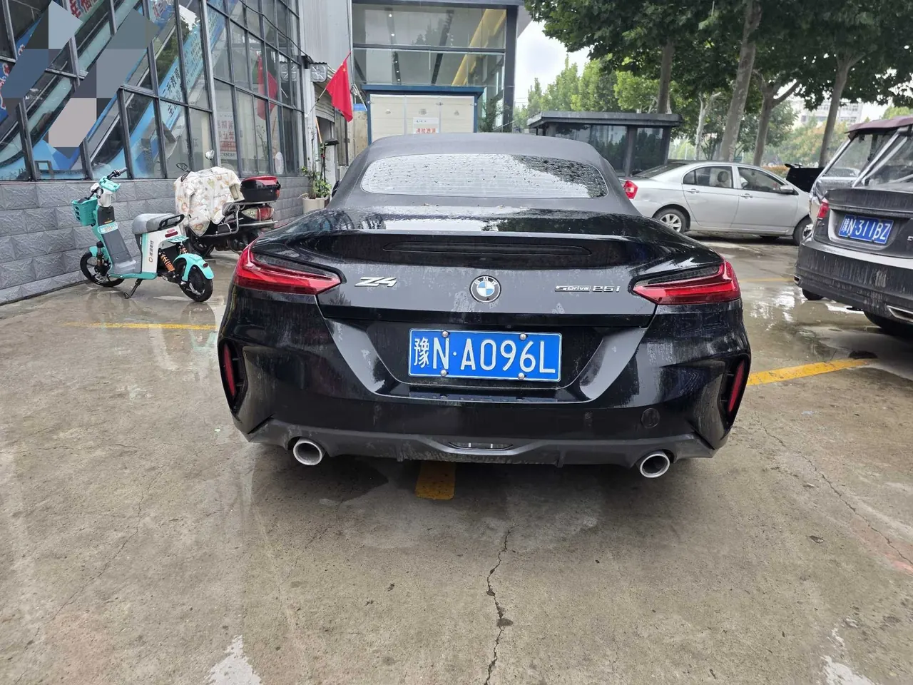 BMW Z4 (Imported) 2022 Z4 sDrive25i 2.0T M Sports Obsidian Night Suit Automatic Gear 4