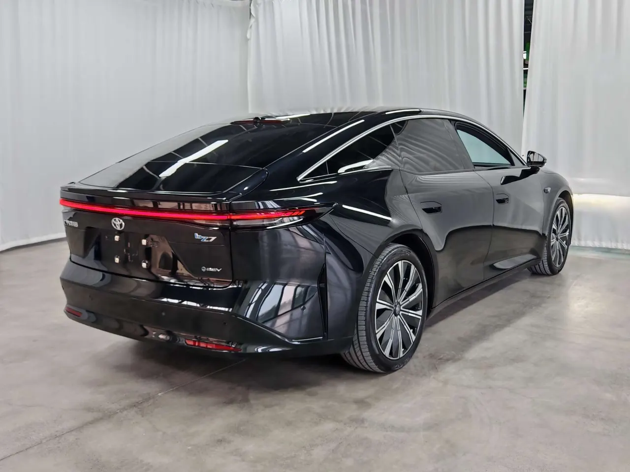 Toyota 2026 Platinum Intelligence 7 600 Pro Automatic Gear 6
