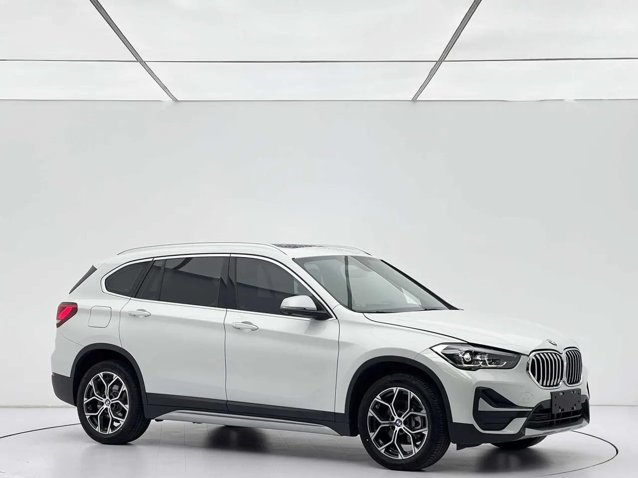 BMW 2022 X1 sDrive20Li 1.5T fashion automatic gear 8