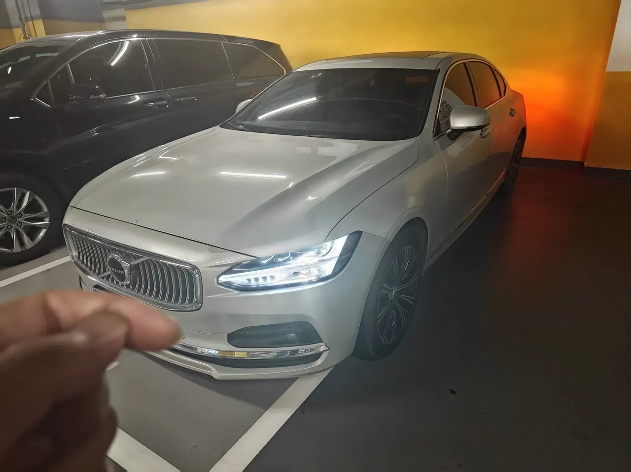 Volvo 2021 S90 48V 2.0T B5 Zhiyi Deluxe Edition Automatic Gear - View 1