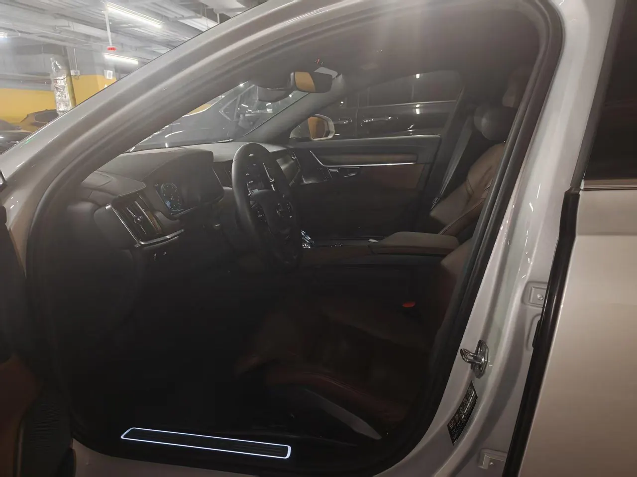 Volvo 2021 S90 48V 2.0T B5 Zhiyi Deluxe Edition Automatic Gear 3
