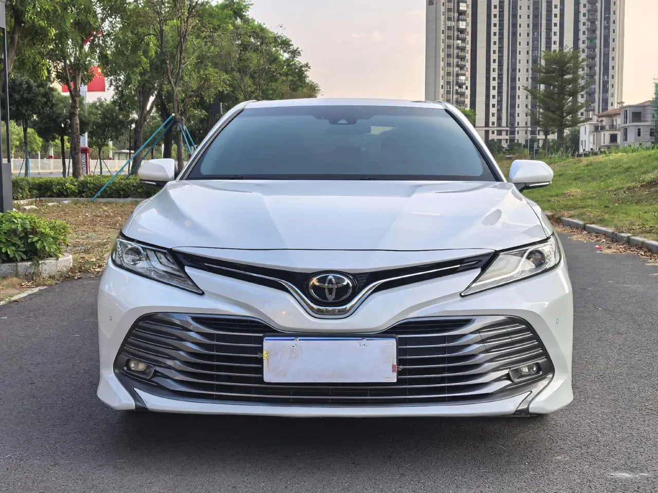 Toyota 2021 Camry 2.0G Stepless Deluxe Edition Automatic Gear 2