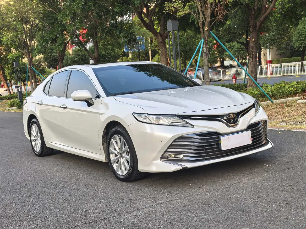 Toyota 2021 Camry 2.0G Stepless Deluxe Edition Automatic Gear 3