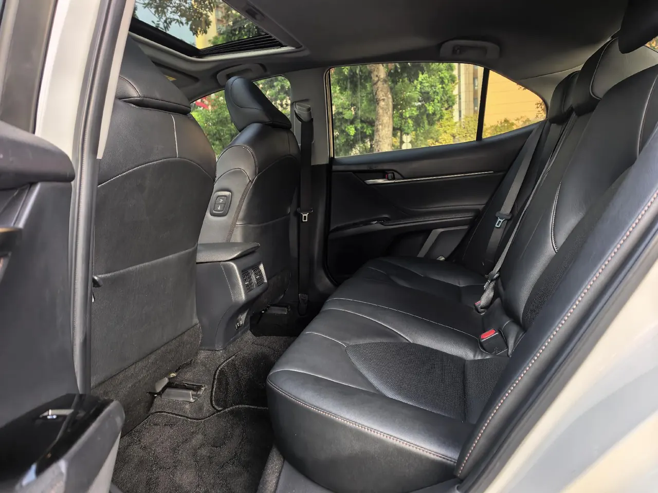 Toyota 2021 Camry 2.0G Stepless Deluxe Edition Automatic Gear 9