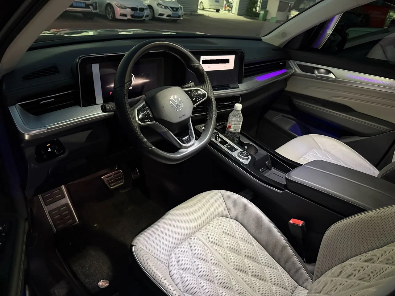 Volkswagen 2024 model tour R-Line 2.0TSI 380TSI four-wheel drive parade version automatic gear 3