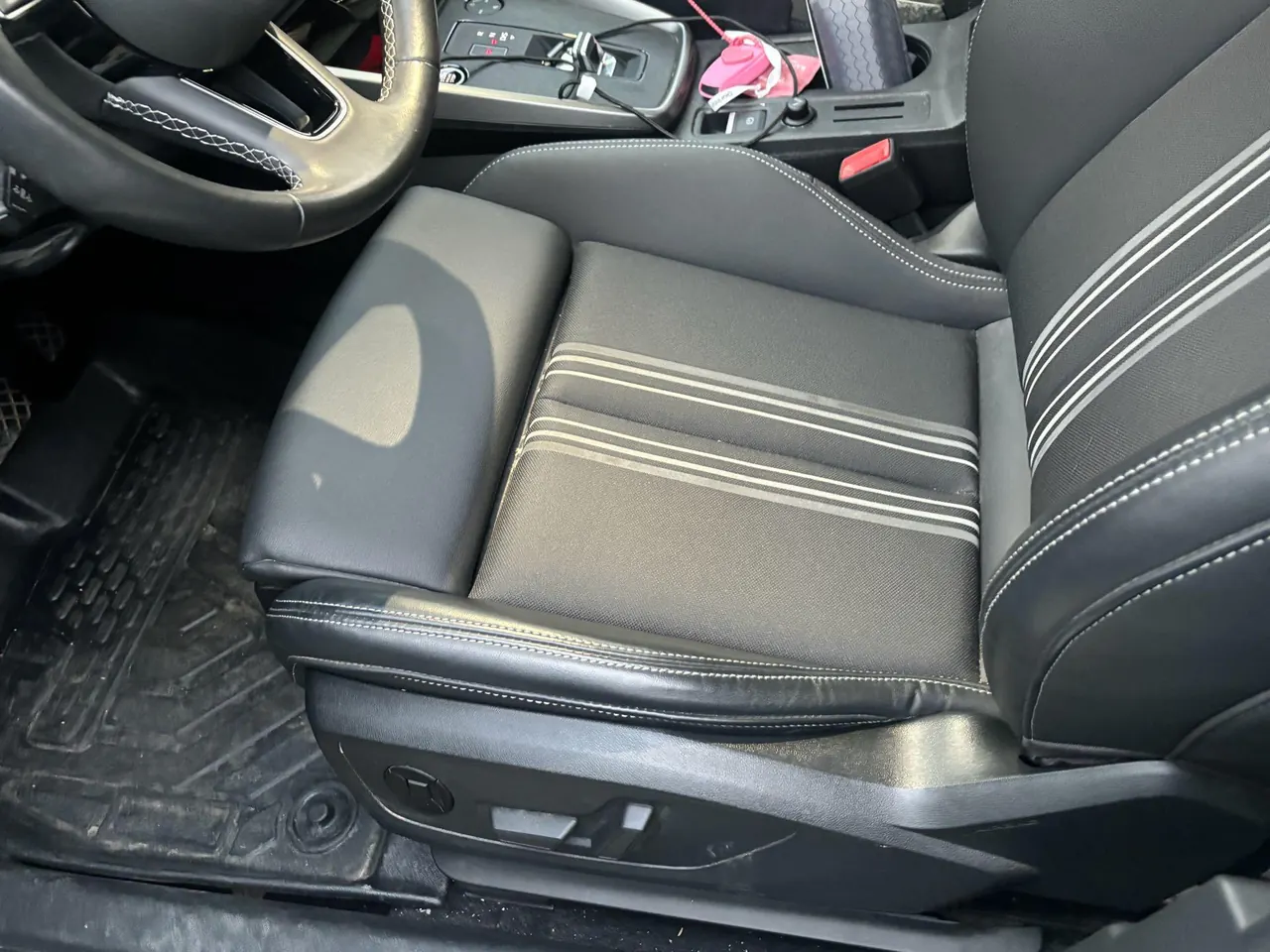 Audi 2023 A3L Limousine 1.4TFSI 35TFSI Fashion Sport Version Automatic Transmission 3