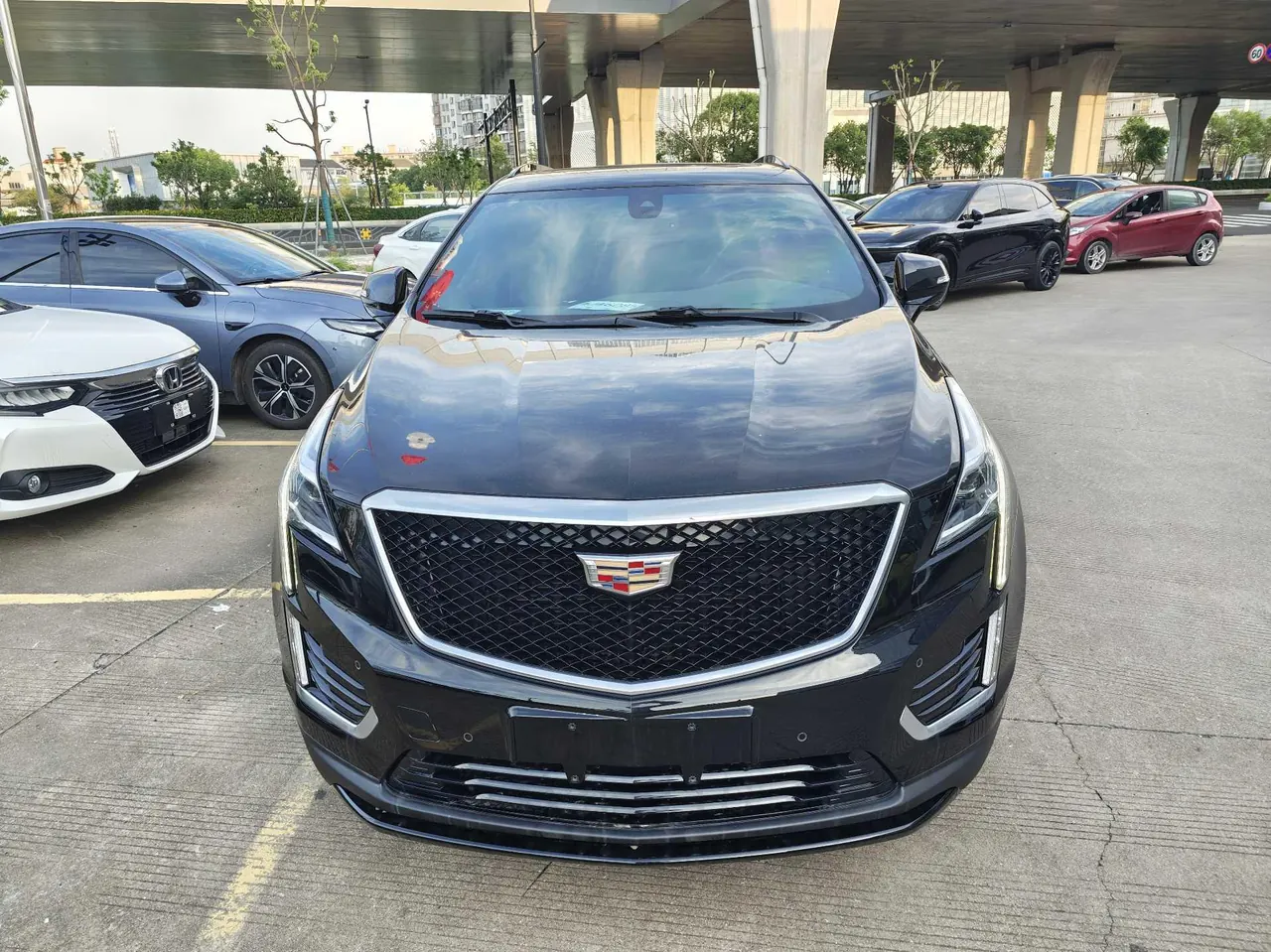 Cadillac 2023 XT5 48V 2.0T 4-wheel drive distinguished automatic gear 2