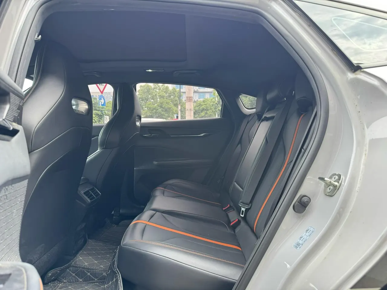 ChangAn 2024 UNI-V 1.5T Prestige Automatic 6