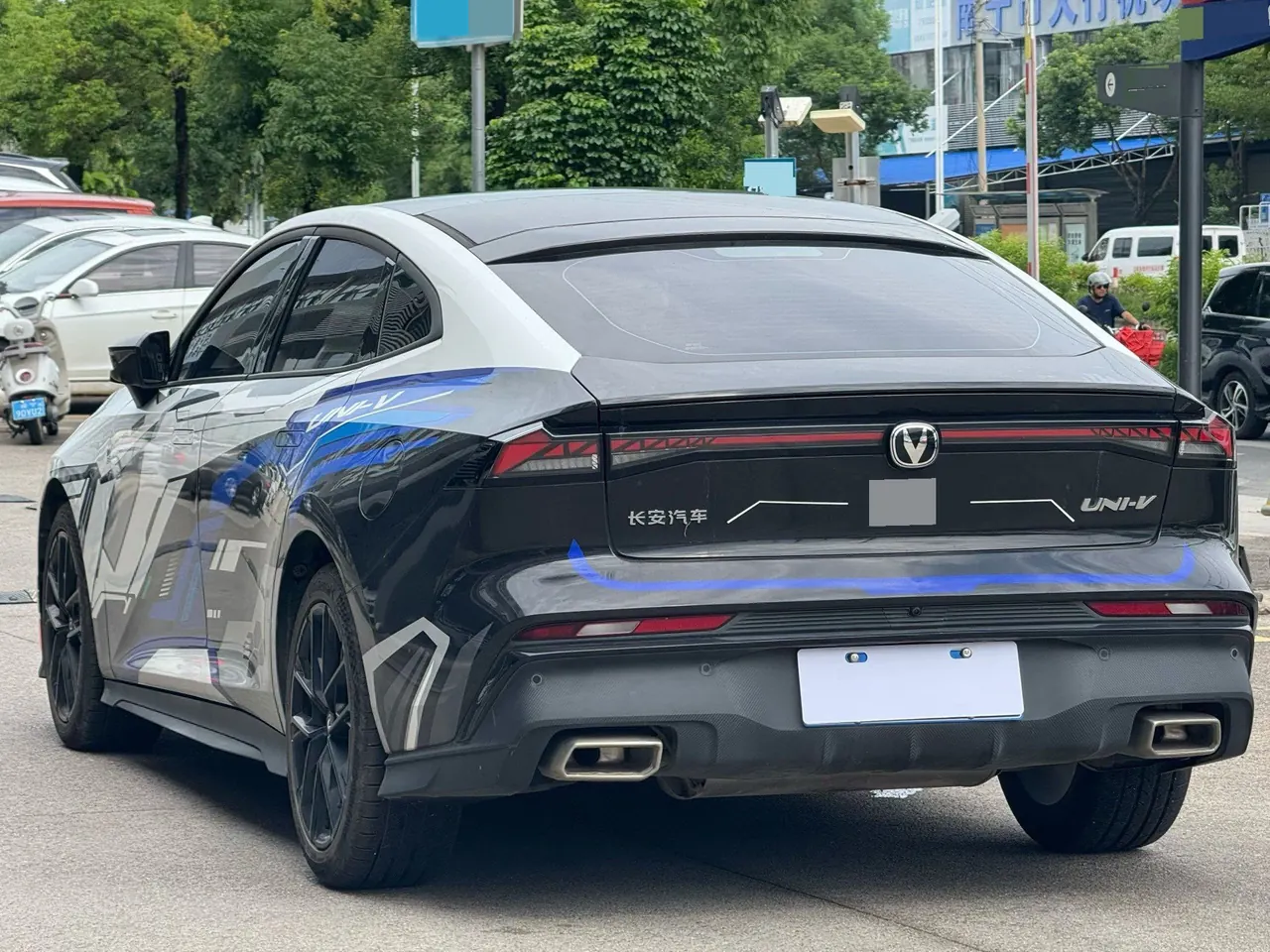 ChangAn 2024 UNI-V 1.5T Prestige Automatic 7