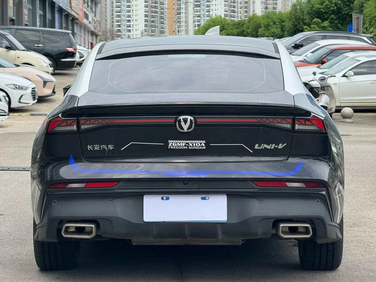 ChangAn 2024 UNI-V 1.5T Prestige Automatic 8
