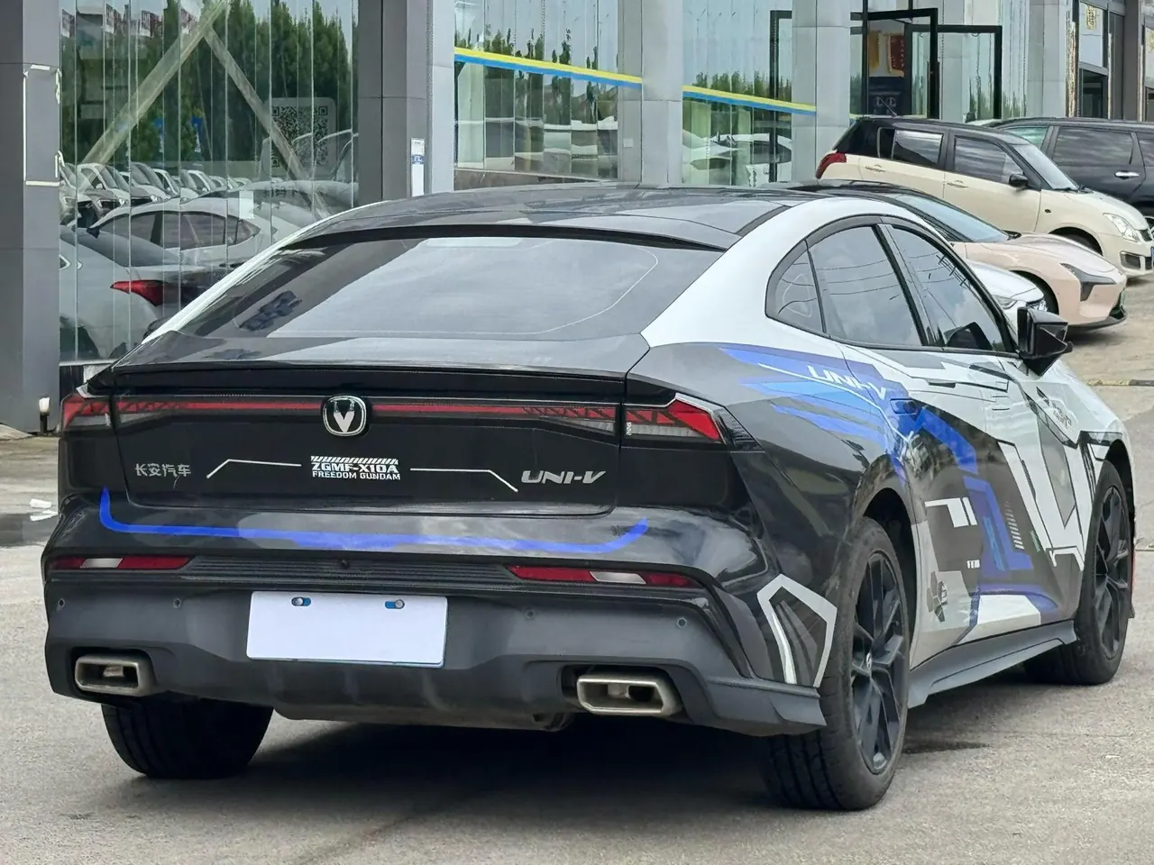 ChangAn 2024 UNI-V 1.5T Prestige Automatic 9