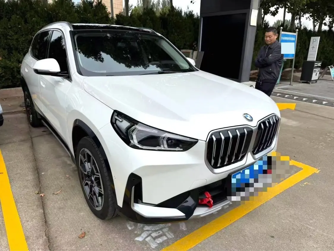 BMW 2026 X1 sDrive25Li 2.0T X design set automatic gear 2