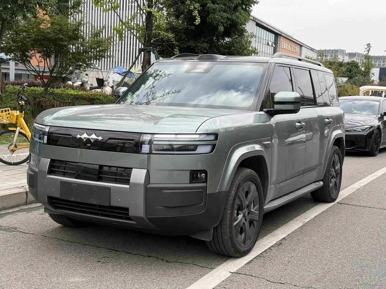FangChengBao 2026 titanium 7 EV 675KM four-wheel drive flash version automatic gear - View 1
