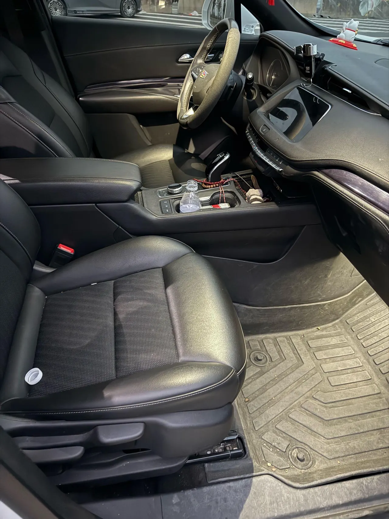 Cadillac 2021 XT4 2.0T 28T Two-Drive Technical Automatic Gear 6