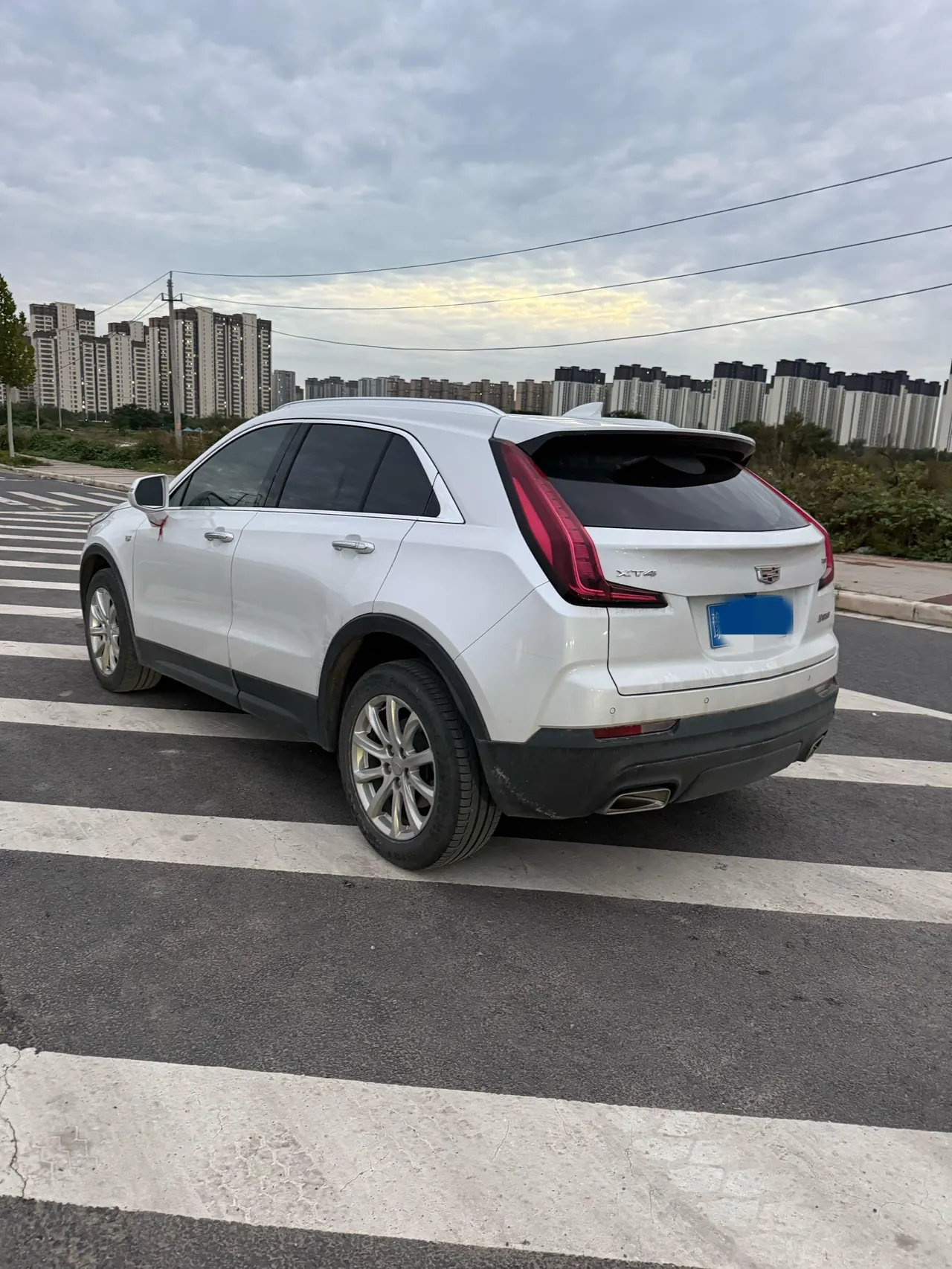 Cadillac 2021 XT4 2.0T 28T Two-Drive Technical Automatic Gear 9
