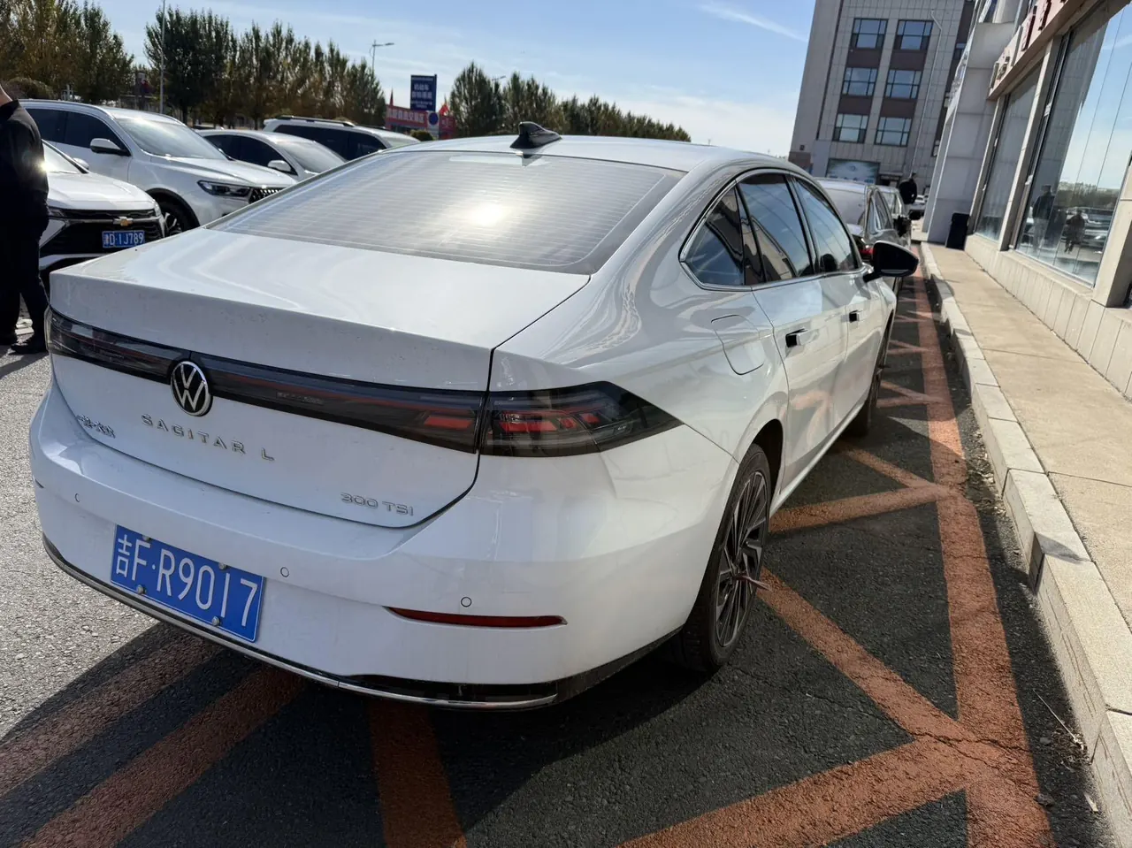 Volkswagen 2026 Sagittarius L 1.5TSI 300TSI Luxury Automatic 7