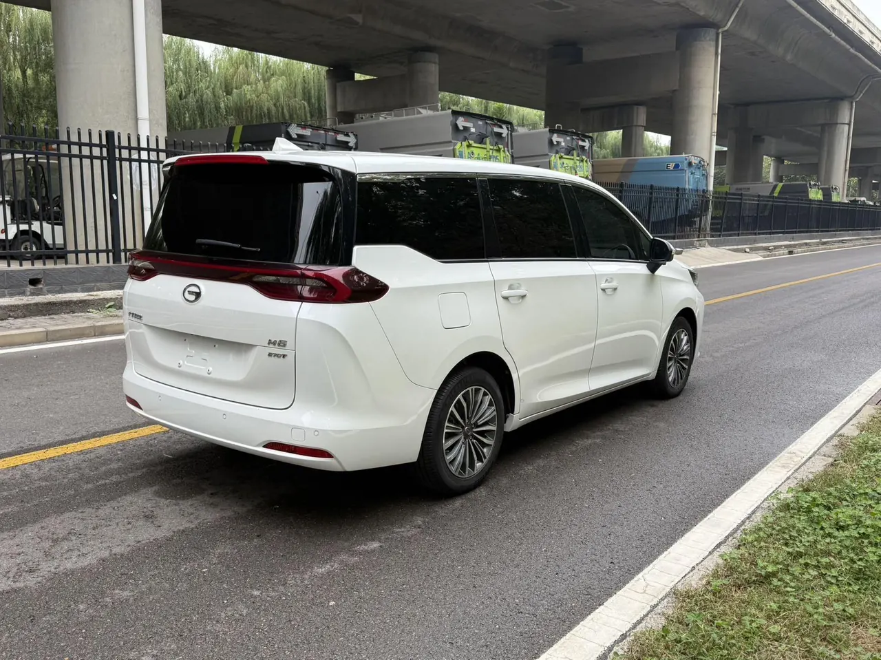 Chuanqi 2021 M6 1.5T 270T Distinguished Edition 7-seat Automatic Gear 7