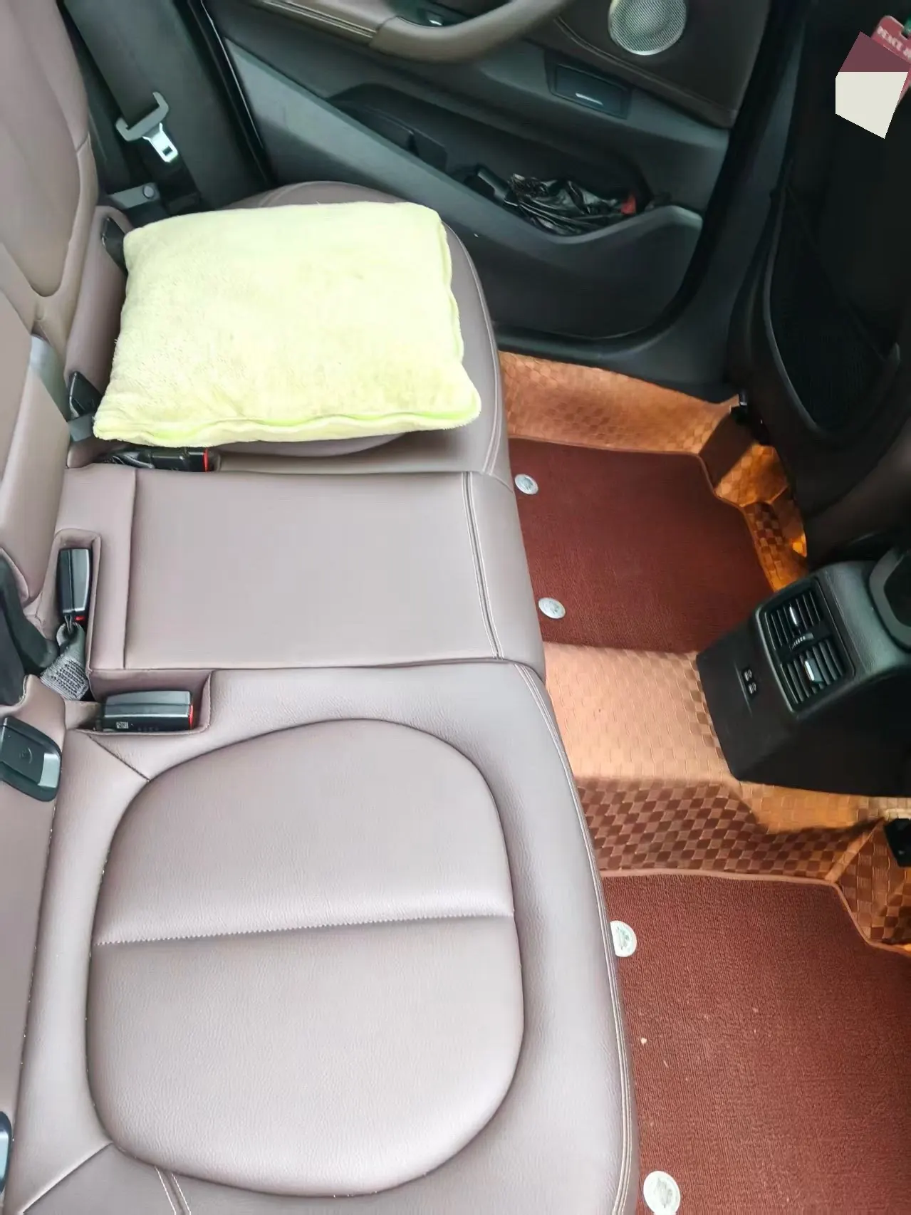 BMW 2022 X1 sDrive20Li 1.5T exclusive automatic gear 5