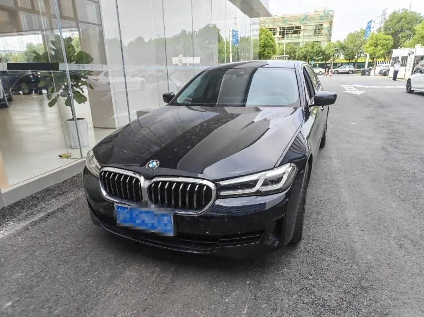 BMW 5 Series 2021 525Li 2.0T Luxury Suit Automatic Gear 3