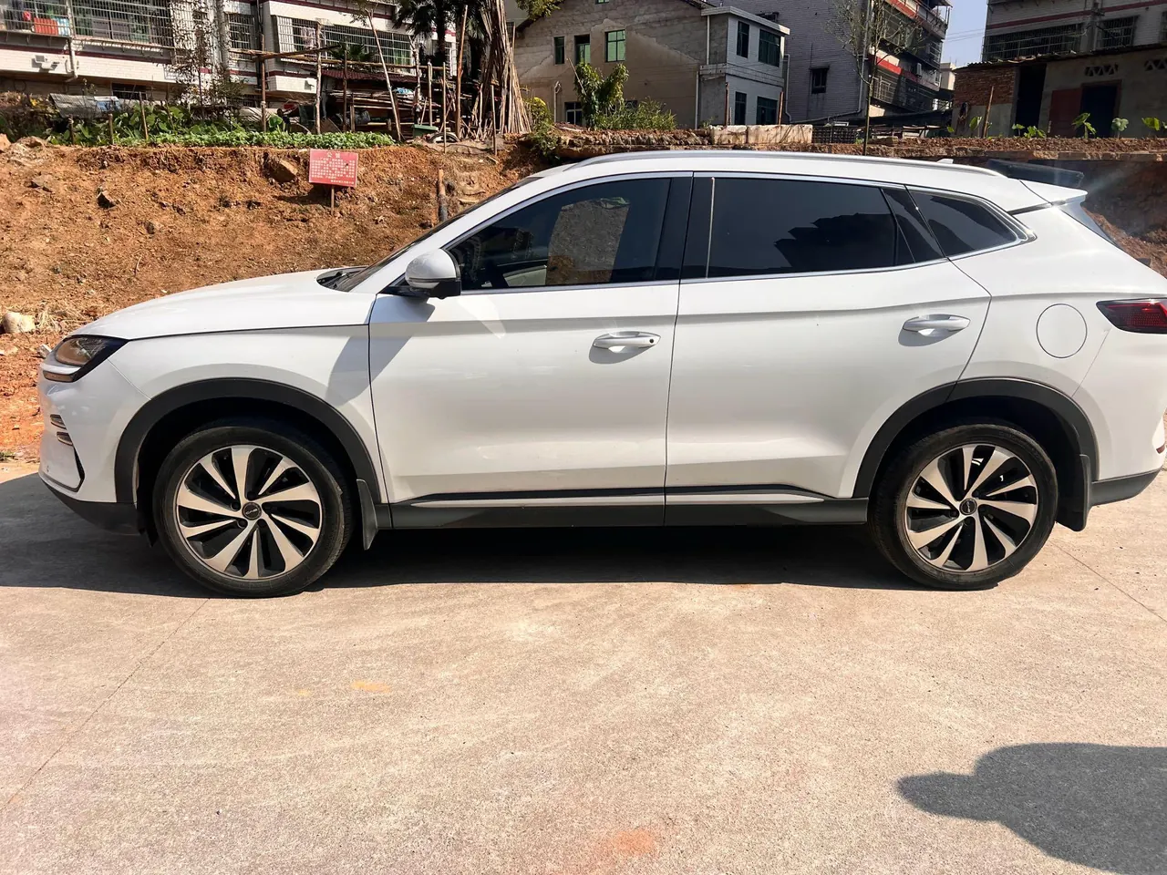 BYD 2023 Song PLUS EV Champion Edition 520KM Honorable Automatic Gear 2