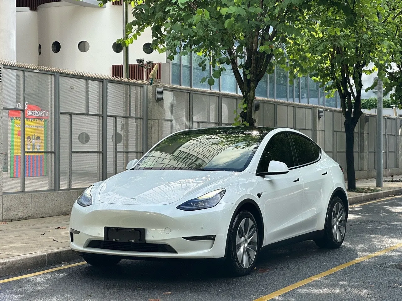 Открыть галерею: Tesla 2021 Model Y long endurance all-wheel drive version automatic transmission