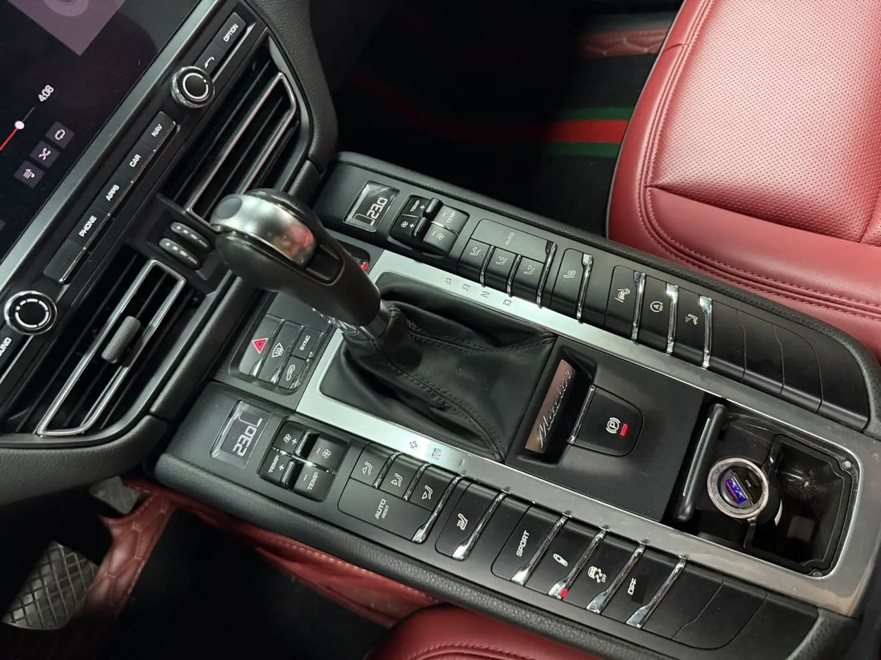 Porsche Macan (Imported) 2020 Macan 2.0T Automatic Gear 11