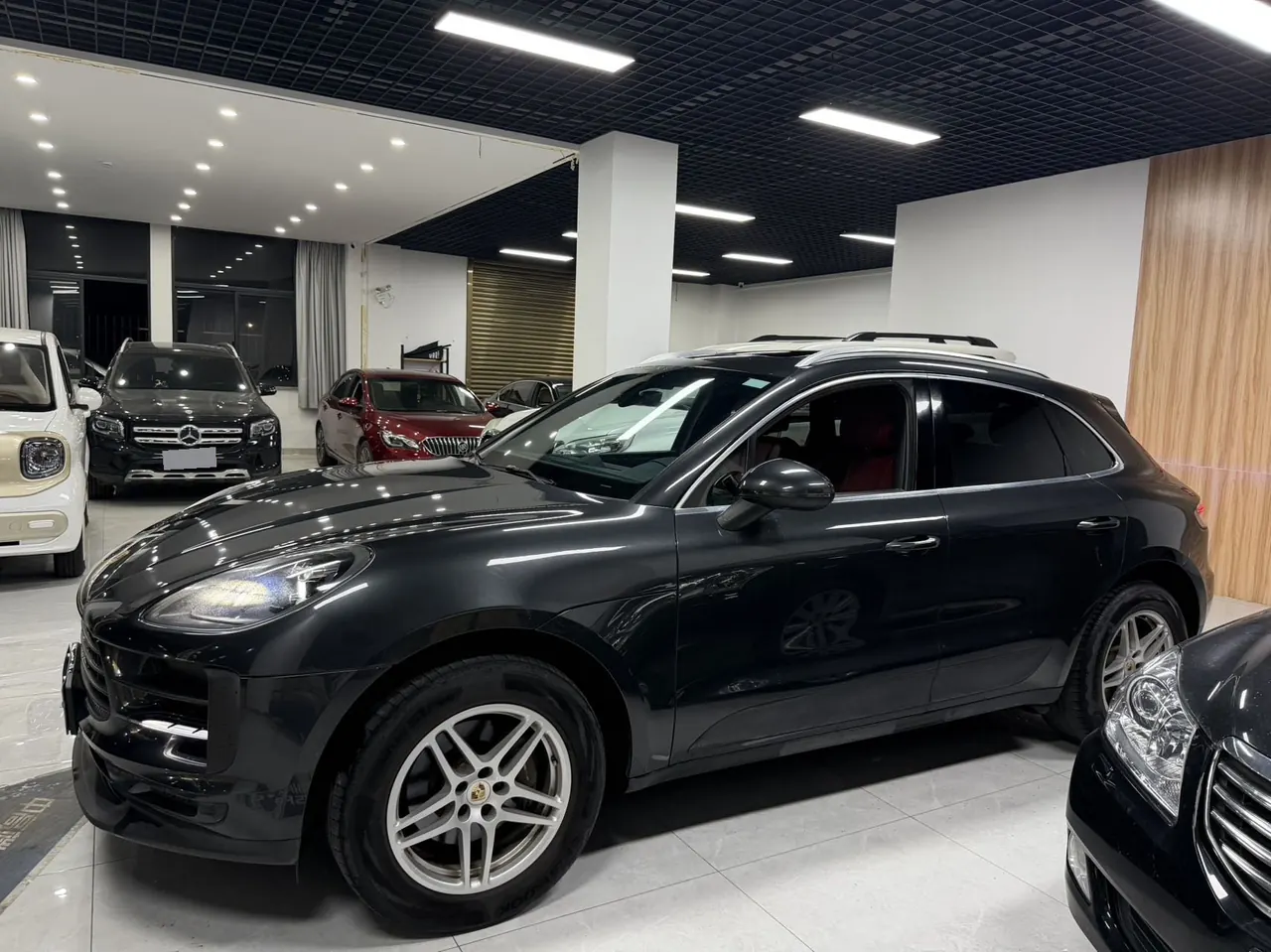 Porsche Macan (Imported) 2020 Macan 2.0T Automatic Gear 3