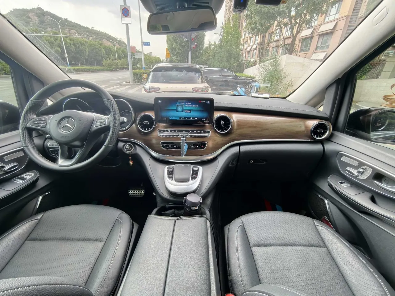 Mercedes Benz V 2020V 260 L 2.0T Deluxe Edition Automatic Gear 4