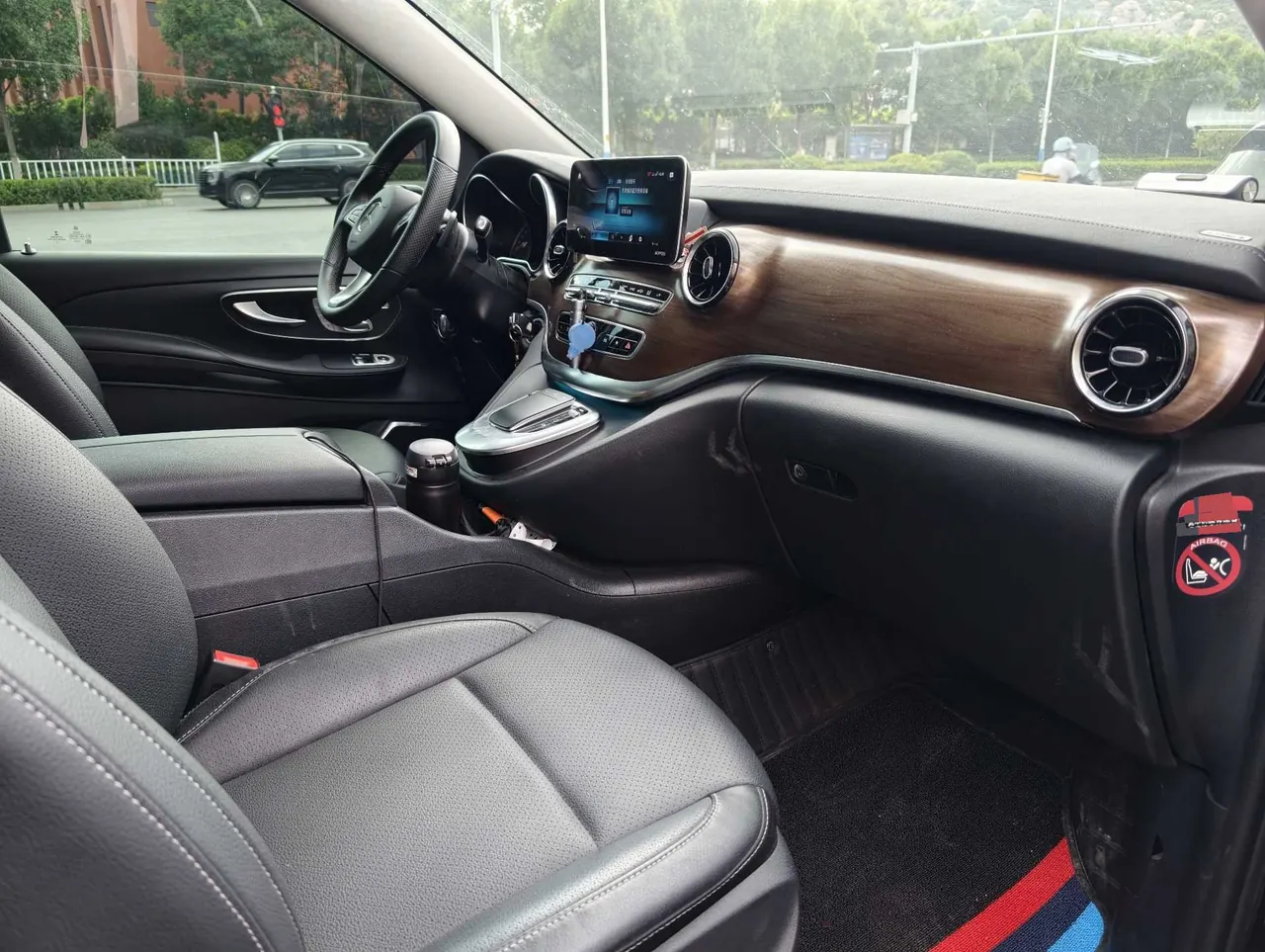 Mercedes Benz V 2020V 260 L 2.0T Deluxe Edition Automatic Gear 6