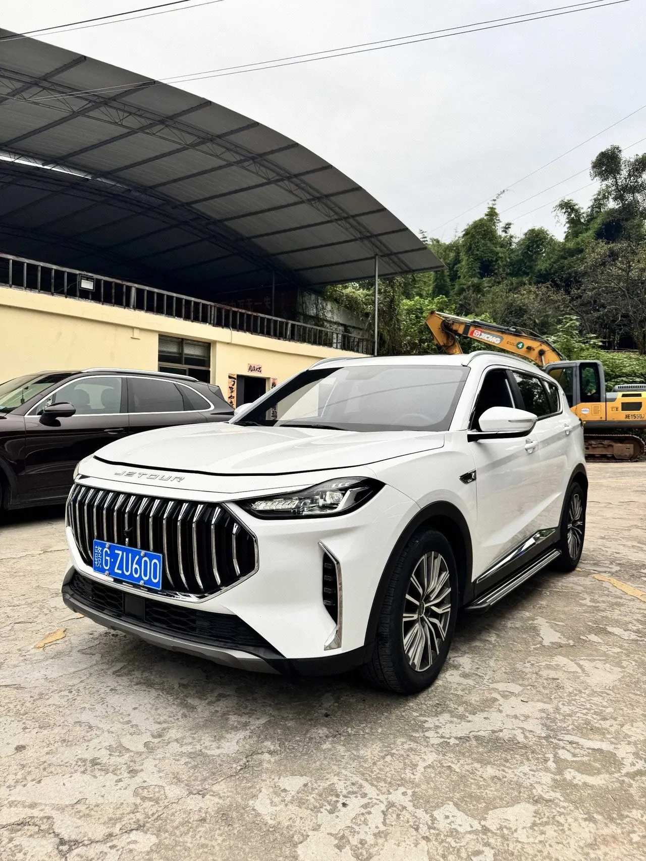 Open image lightbox: Jetour 2023 X70 PLUS 1.5T self-improvement PRO 7 automatic gear