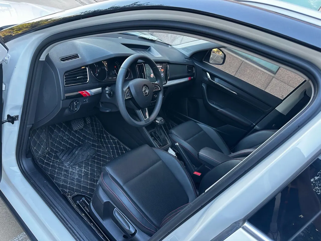 Skoda 2023 Komik GT 1.5 Premium Edition Automatic Gear 5