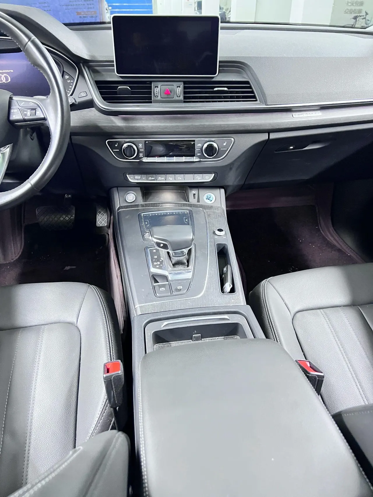 Audi 2020 Q5L 2.0TFSI 45TFSI enjoy elegant automatic transmission 7