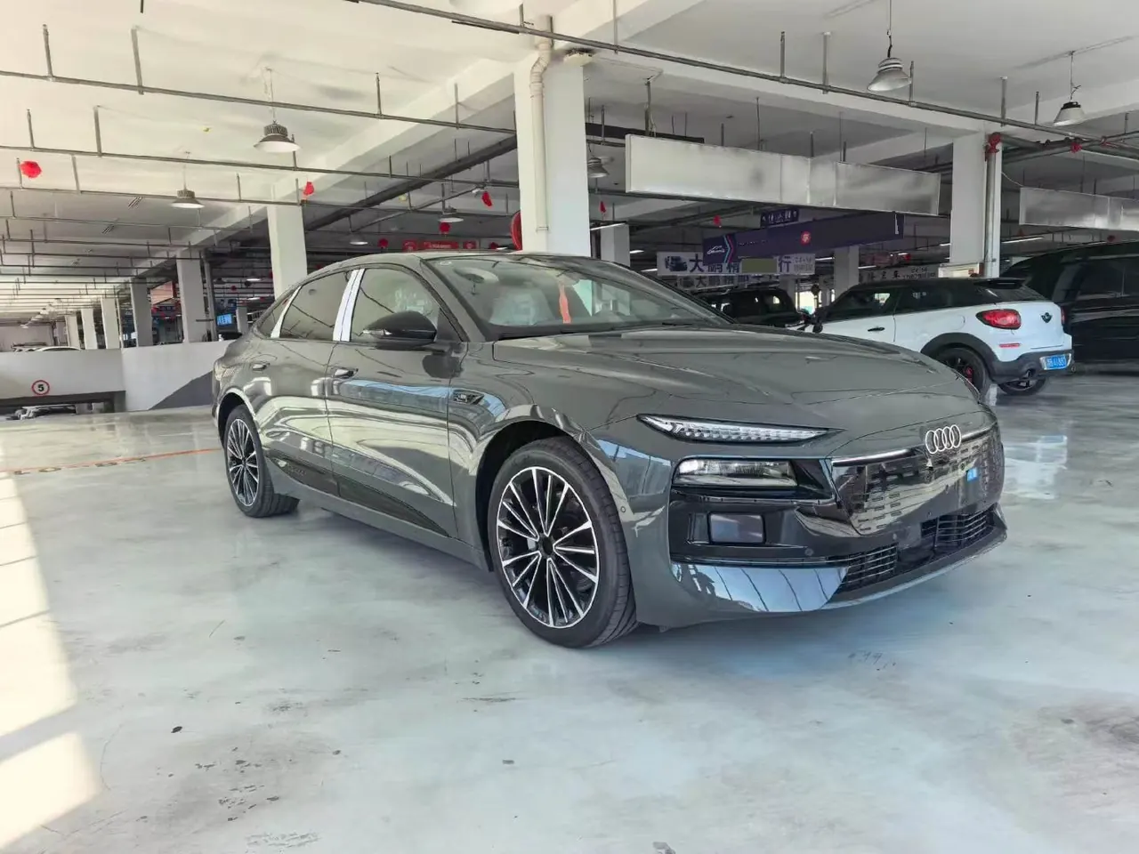 Audi 2026 A6L e-tron Starts Gan Kun Smart Driving Edition Automatic Gear 3