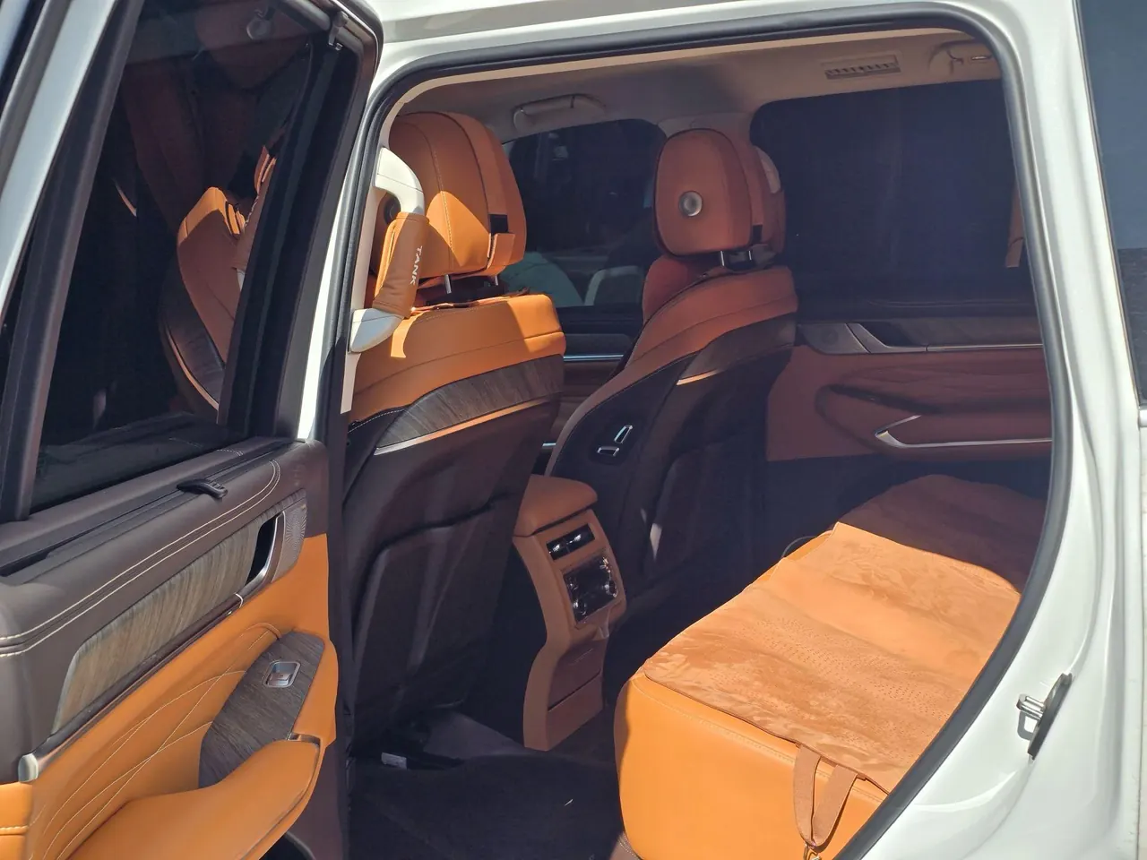 Tank 2023 Tank 500 48V 3.0T Sports Edition 5-seat Automatic Gear 4