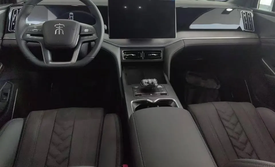 BYD 2025 Song L DM-i 1.5 Stepless Smart Driving Edition 160km Exceed Automatic Transmission 3