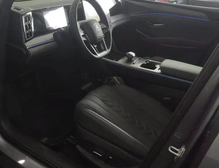 BYD 2025 Song L DM-i 1.5 Stepless Smart Driving Edition 160km Exceed Automatic Transmission 5