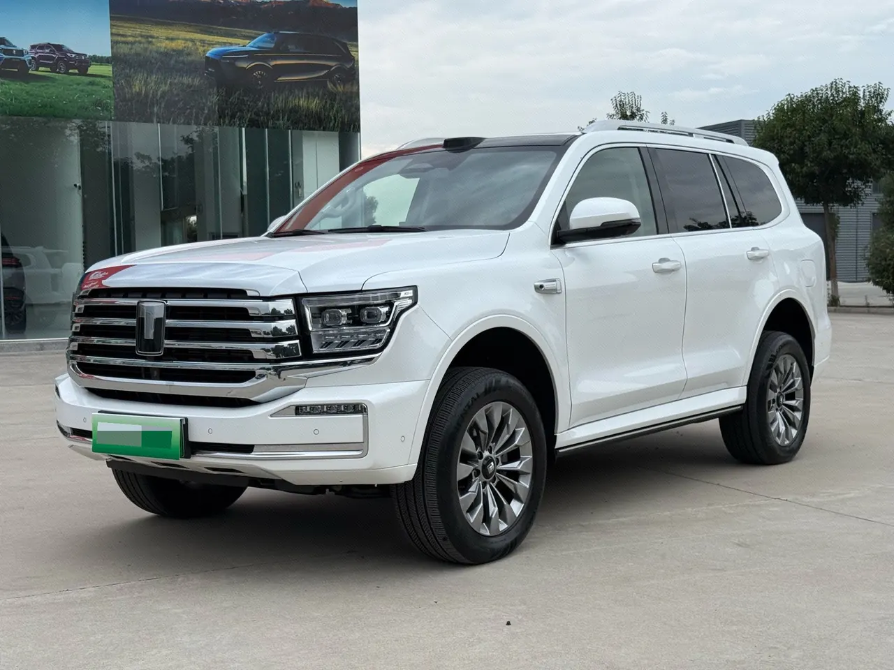 Tank 500 New Energy 2026 Model Tank 500 Hi4-T 2.0T Smart Enjoyment Version Automatic Transmission - View 1