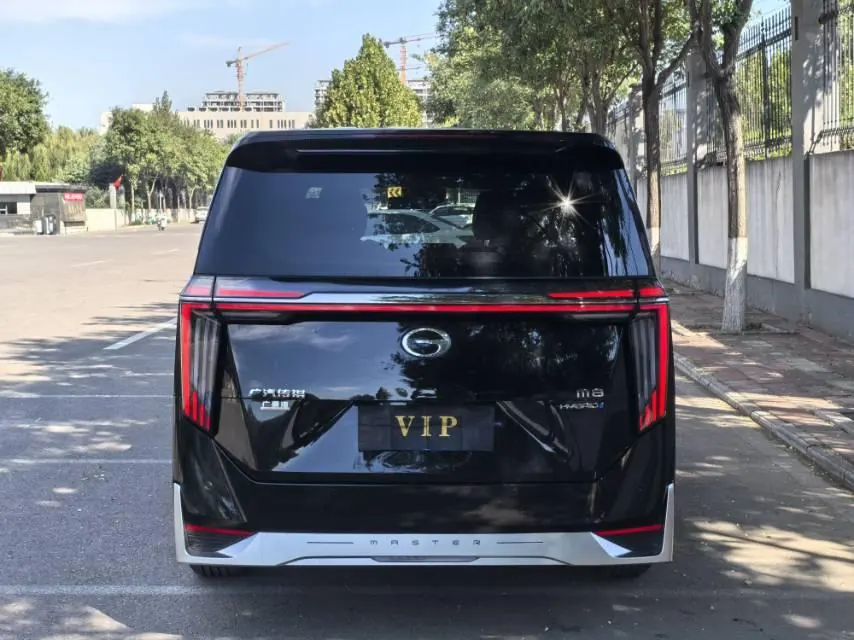 Chuanqi 2026 M8 Double Engine 2.0T HEV Distinguished Edition Automatic Gear 4