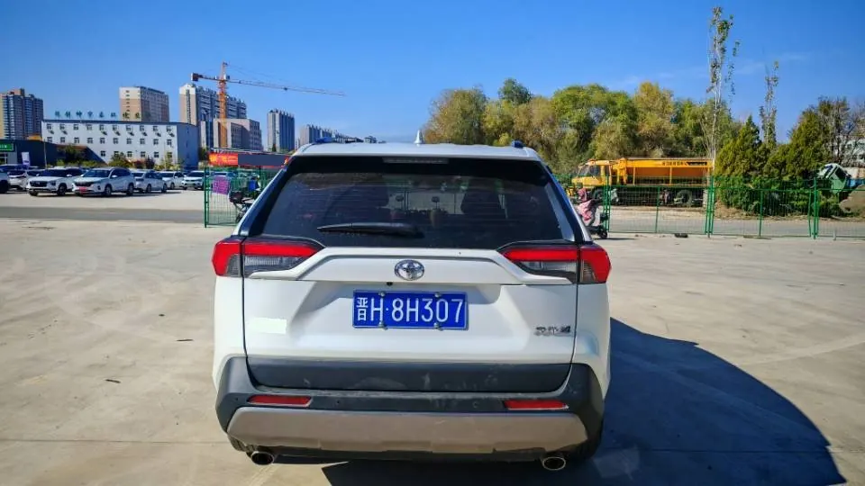 Toyota 2023 RAV4 Rongbo 2.0 Stepless Two-Drive Fashion Plus Edition Automatic Gear 6