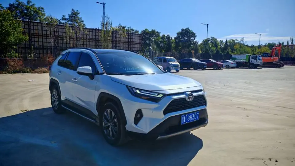 Toyota 2023 RAV4 Rongbo 2.0 Stepless Two-Drive Fashion Plus Edition Automatic Gear 7