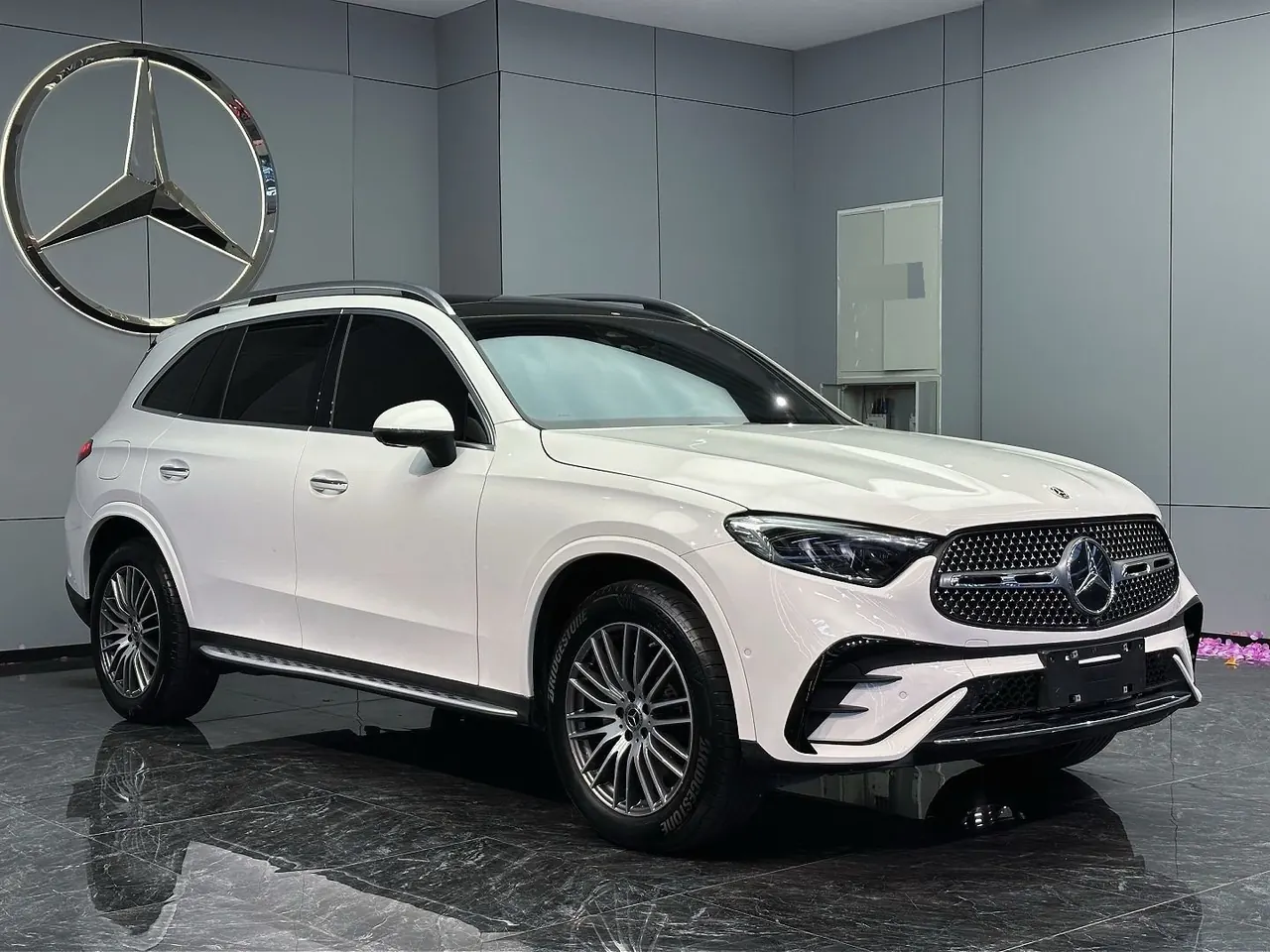 Mercedes Benz 2023 GLC 300 L 4MATIC 48V 2.0T dynamic 5-seat automatic gear 3