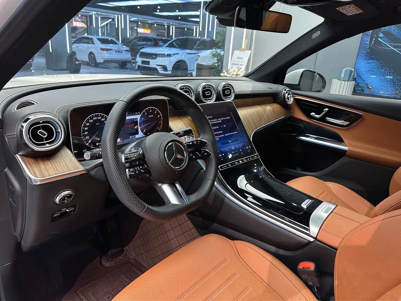 Mercedes Benz 2023 GLC 300 L 4MATIC 48V 2.0T dynamic 5-seat automatic gear 4