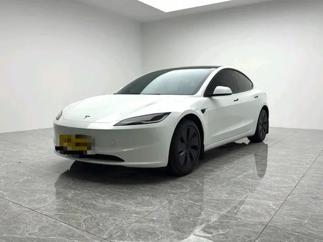 Open image lightbox: Tesla 2025 Model 3 rear-wheel drive version of automatic transmission
