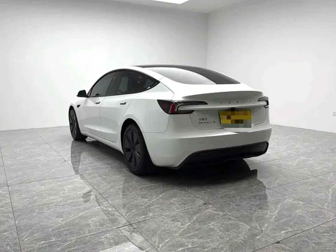 Tesla 2025 Model 3 rear-wheel drive version of automatic transmission 5