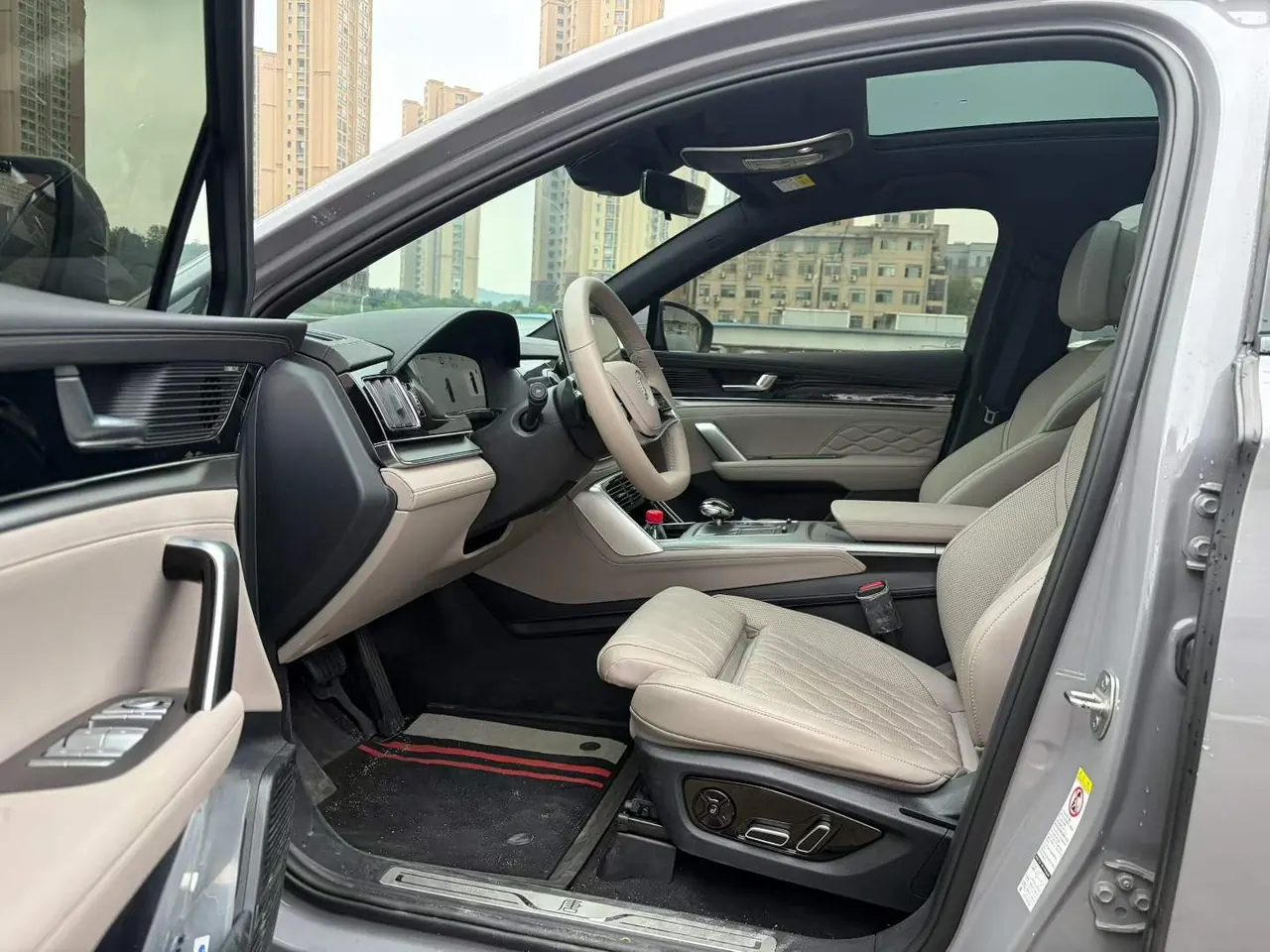 BYD Tang New Energy 2025 Tang DM-i 1.5T Stepless 175KM Pilot Edition Automatic Gear 4